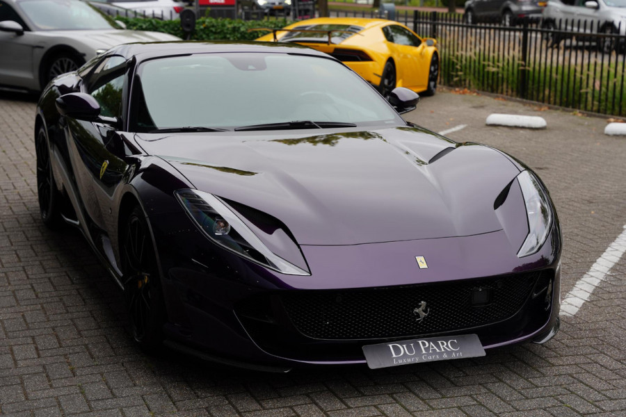 Ferrari 812 GTS 6.5 V12 HELE Viola Hong Kong Carbon Lifting