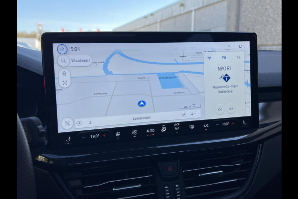 Ford FOCUS Wagon 1.0 EcoBoost Hybrid ST Line X 155pk |  ZUID | Winterpakket | Panorama dak | Adaptieve cruise