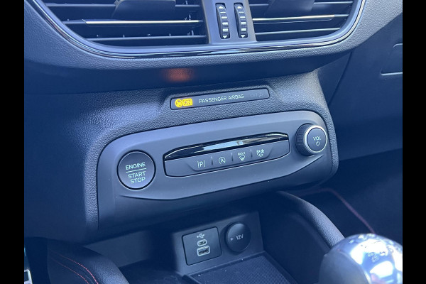 Ford FOCUS Wagon 1.0 EcoBoost Hybrid ST Line X 155pk |  ZUID | Winterpakket | Panorama dak | Adaptieve cruise