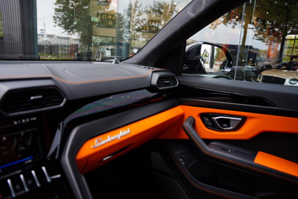 Lamborghini Urus 4.0 V8 Graphite Capsule NL-Auto Stealth X-PEL Lamborghini Urus 4.0 V8 Graphite Capsule NL-Auto Stealth X-PEL