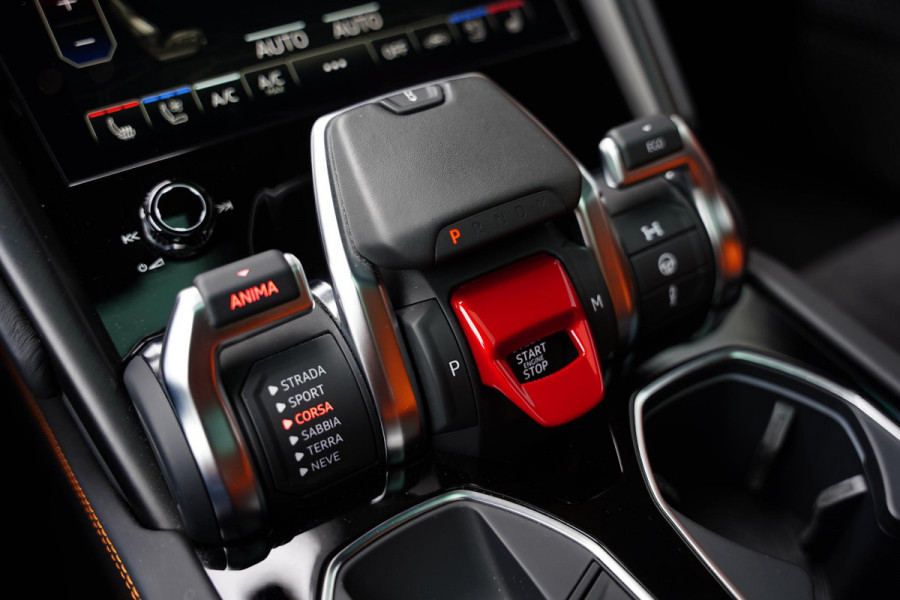 Lamborghini Urus 4.0 V8 Graphite Capsule NL-Auto Stealth X-PEL Lamborghini Urus 4.0 V8 Graphite Capsule NL-Auto Stealth X-PEL