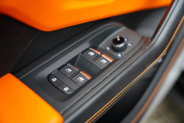 Lamborghini Urus 4.0 V8 Graphite Capsule NL-Auto Stealth X-PEL Lamborghini Urus 4.0 V8 Graphite Capsule NL-Auto Stealth X-PEL