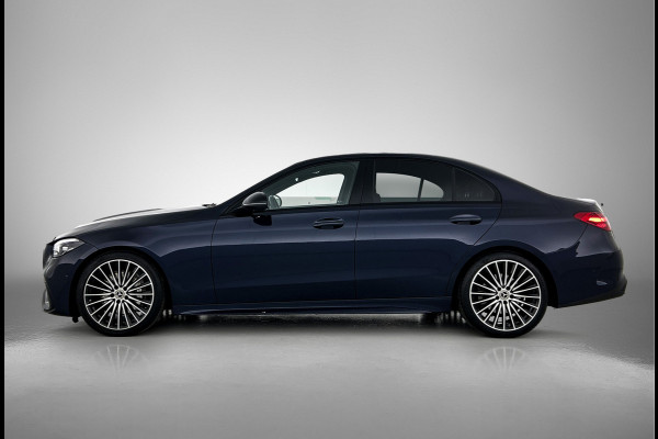 Mercedes-Benz C-Klasse 180 AMG Line Multispaaks lichtmetalen velgen 19 inch. Navigatie | parking support met camera achter | Inclusief 24 maanden MB Certified garantie voor Europa.