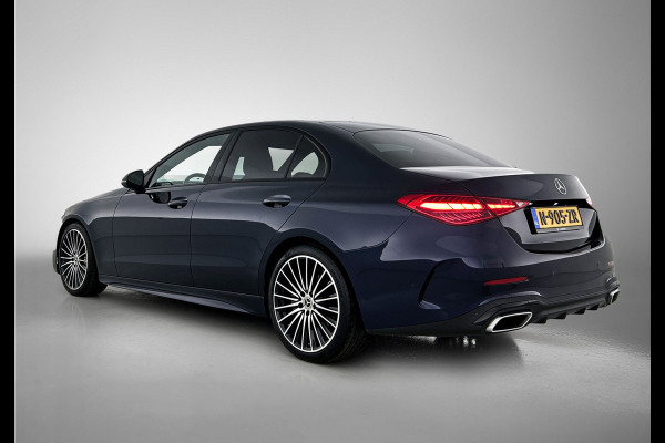 Mercedes-Benz C-Klasse 180 AMG Line Multispaaks lichtmetalen velgen 19 inch. Navigatie | parking support met camera achter | Inclusief 24 maanden MB Certified garantie voor Europa.