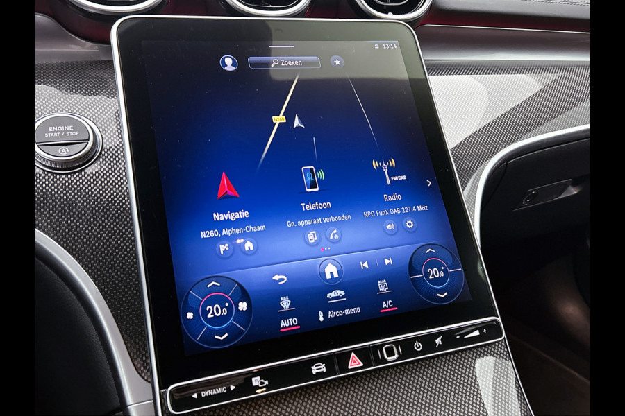 Mercedes-Benz C-Klasse 180 AMG Line Multispaaks lichtmetalen velgen 19 inch. Navigatie | parking support met camera achter | Inclusief 24 maanden MB Certified garantie voor Europa.