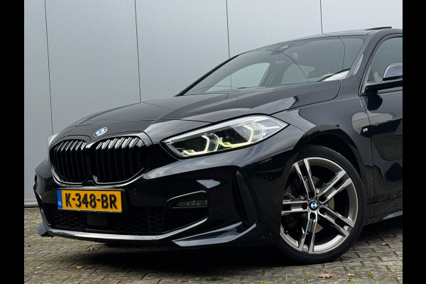 BMW 1-serie 118i M SPORT EXECUTIVE EDITION PANORAMADAK CARPLAY DAB+ ORIGINEEL NEDERLANDS LED BMW 1-serie 118i M SPORT EXECUTIVE EDITION PANORAMADAK CARPLAY DAB+ ORIGINEEL NEDERLANDS LED