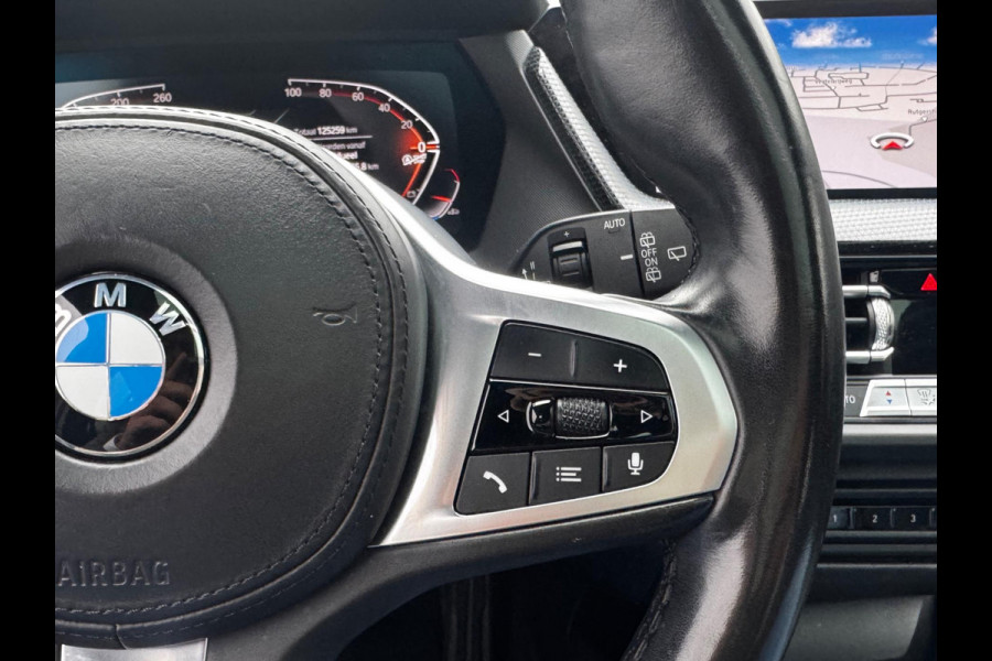 BMW 1-serie 118i M SPORT EXECUTIVE EDITION PANORAMADAK CARPLAY DAB+ ORIGINEEL NEDERLANDS LED BMW 1-serie 118i M SPORT EXECUTIVE EDITION PANORAMADAK CARPLAY DAB+ ORIGINEEL NEDERLANDS LED