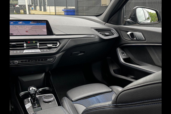 BMW 1-serie 118i M SPORT EXECUTIVE EDITION PANORAMADAK CARPLAY DAB+ ORIGINEEL NEDERLANDS LED BMW 1-serie 118i M SPORT EXECUTIVE EDITION PANORAMADAK CARPLAY DAB+ ORIGINEEL NEDERLANDS LED