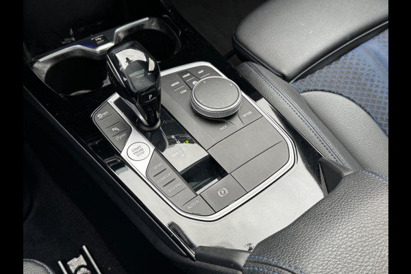 BMW 1-serie 118i M SPORT EXECUTIVE EDITION PANORAMADAK CARPLAY DAB+ ORIGINEEL NEDERLANDS LED BMW 1-serie 118i M SPORT EXECUTIVE EDITION PANORAMADAK CARPLAY DAB+ ORIGINEEL NEDERLANDS LED