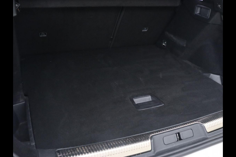 DS 7 Crossback E-Tense Rivoli | Panoramadak | Trekhaak | Leder | Stoelverwarming | Nachtzicht | Adaptive cruise | 360 Camera | Carplay | Sfeerverlichting | Navigatie | Keyless | 19'' | Memory