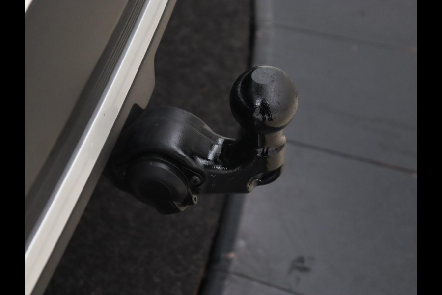 DS 7 Crossback E-Tense Rivoli | Panoramadak | Trekhaak | Leder | Stoelverwarming | Nachtzicht | Adaptive cruise | 360 Camera | Carplay | Sfeerverlichting | Navigatie | Keyless | 19'' | Memory