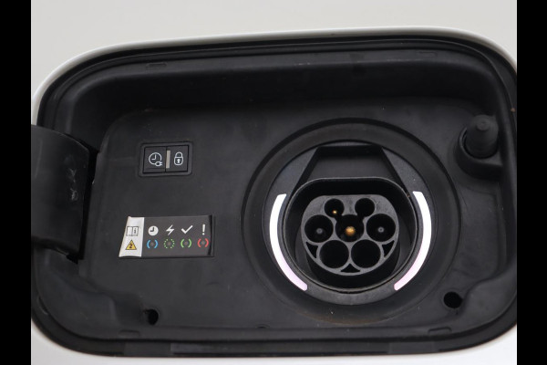 DS 7 Crossback E-Tense Rivoli | Panoramadak | Trekhaak | Leder | Stoelverwarming | Nachtzicht | Adaptive cruise | 360 Camera | Carplay | Sfeerverlichting | Navigatie | Keyless | 19'' | Memory