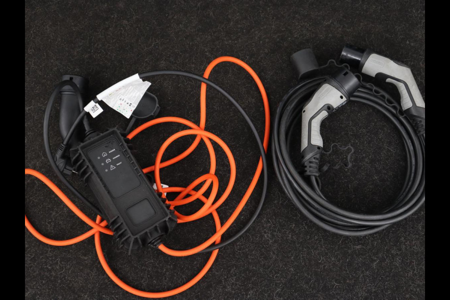 DS 7 Crossback E-Tense Rivoli | Panoramadak | Trekhaak | Leder | Stoelverwarming | Nachtzicht | Adaptive cruise | 360 Camera | Carplay | Sfeerverlichting | Navigatie | Keyless | 19'' | Memory