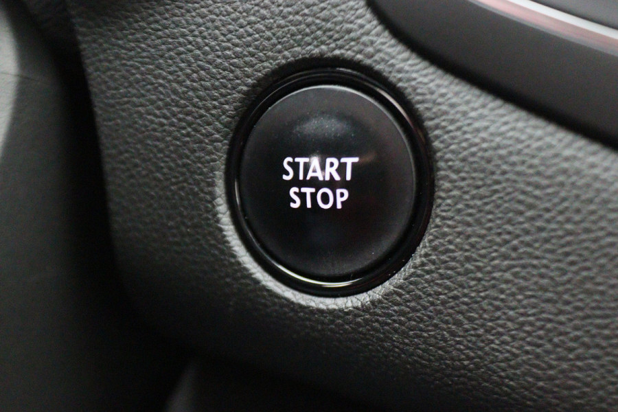 Renault Mégane 1.2 TCe Bose Bose Audio, Leder/Stof, Camera, Cruise, Navigatie, DAB, PDC, Trekhaak, 17''