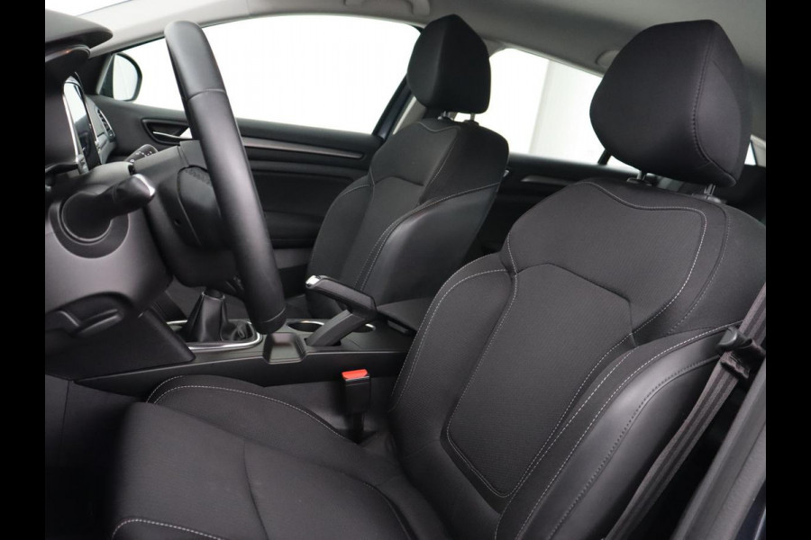 Renault Mégane 1.3 TCe Business Zen | Trekhaak | Camera | Keyless | Carplay | Navigatie | Full LED | DAB | Parkeerhulp | Climate control | Cruise control