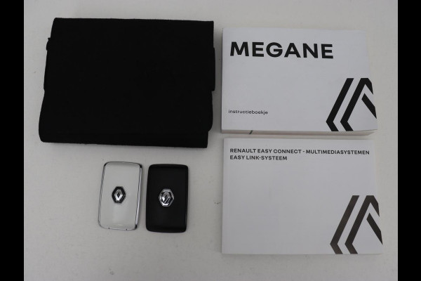 Renault Mégane 1.3 TCe Business Zen | Trekhaak | Camera | Keyless | Carplay | Navigatie | Full LED | DAB | Parkeerhulp | Climate control | Cruise control