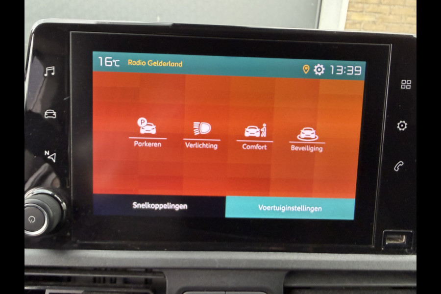 Citroën Berlingo 1.6 100PK EURO 6 BlueHDI Driver CarPlay/trekhaak/achteruitrijcamera