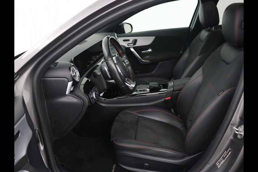 Mercedes-Benz A-Klasse 180 AMG | Panoramadak | Matrix LED | Sfeerverlichting | Keyless | Camera | Carplay | Leder/Alcantara | Memory | Keyless | Widescreen | Mercedes-Benz A-Klasse 180 AMG | Panoramadak | Matrix LED | Sfeerverlichting | Keyless | Camera | Carplay | Leder/Alcantara | Memory | Keyless | Widescreen |