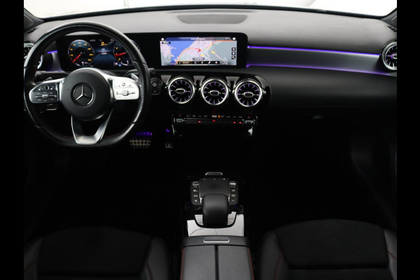 Mercedes-Benz A-Klasse 180 AMG | Panoramadak | Matrix LED | Sfeerverlichting | Keyless | Camera | Carplay | Leder/Alcantara | Memory | Keyless | Widescreen | Mercedes-Benz A-Klasse 180 AMG | Panoramadak | Matrix LED | Sfeerverlichting | Keyless | Camera | Carplay | Leder/Alcantara | Memory | Keyless | Widescreen |