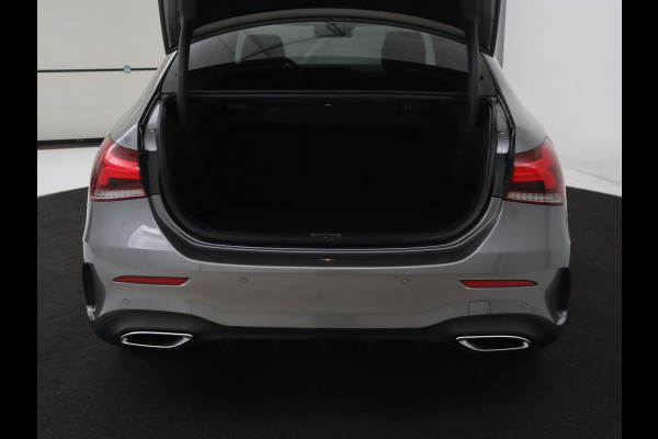 Mercedes-Benz A-Klasse 180 AMG | Panoramadak | Matrix LED | Sfeerverlichting | Keyless | Camera | Carplay | Leder/Alcantara | Memory | Keyless | Widescreen | Mercedes-Benz A-Klasse 180 AMG | Panoramadak | Matrix LED | Sfeerverlichting | Keyless | Camera | Carplay | Leder/Alcantara | Memory | Keyless | Widescreen |