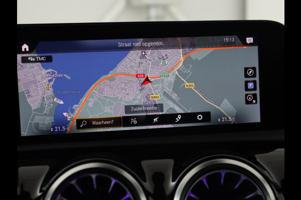 Mercedes-Benz A-Klasse 180 AMG | Panoramadak | Matrix LED | Sfeerverlichting | Keyless | Camera | Carplay | Leder/Alcantara | Memory | Keyless | Widescreen | Mercedes-Benz A-Klasse 180 AMG | Panoramadak | Matrix LED | Sfeerverlichting | Keyless | Camera | Carplay | Leder/Alcantara | Memory | Keyless | Widescreen |