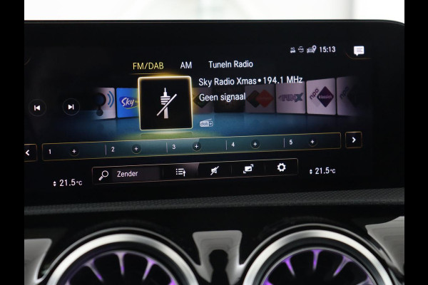 Mercedes-Benz A-Klasse 180 AMG | Panoramadak | Matrix LED | Sfeerverlichting | Keyless | Camera | Carplay | Leder/Alcantara | Memory | Keyless | Widescreen | Mercedes-Benz A-Klasse 180 AMG | Panoramadak | Matrix LED | Sfeerverlichting | Keyless | Camera | Carplay | Leder/Alcantara | Memory | Keyless | Widescreen |