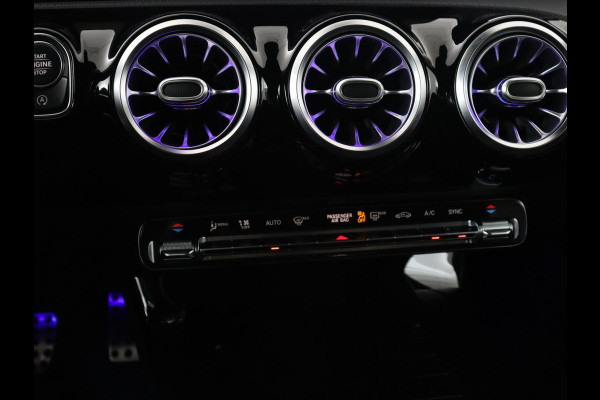 Mercedes-Benz A-Klasse 180 AMG | Panoramadak | Matrix LED | Sfeerverlichting | Keyless | Camera | Carplay | Leder/Alcantara | Memory | Keyless | Widescreen | Mercedes-Benz A-Klasse 180 AMG | Panoramadak | Matrix LED | Sfeerverlichting | Keyless | Camera | Carplay | Leder/Alcantara | Memory | Keyless | Widescreen |
