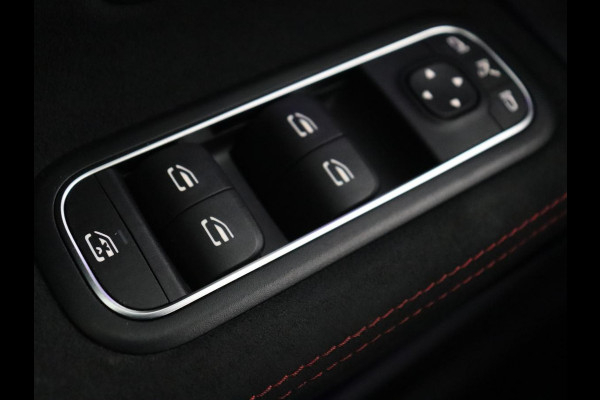 Mercedes-Benz A-Klasse 180 AMG | Panoramadak | Matrix LED | Sfeerverlichting | Keyless | Camera | Carplay | Leder/Alcantara | Memory | Keyless | Widescreen | Mercedes-Benz A-Klasse 180 AMG | Panoramadak | Matrix LED | Sfeerverlichting | Keyless | Camera | Carplay | Leder/Alcantara | Memory | Keyless | Widescreen |