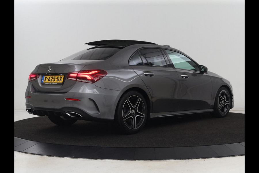 Mercedes-Benz A-Klasse 180 AMG | Panoramadak | Matrix LED | Sfeerverlichting | Keyless | Camera | Carplay | Leder/Alcantara | Memory | Keyless | Widescreen | Mercedes-Benz A-Klasse 180 AMG | Panoramadak | Matrix LED | Sfeerverlichting | Keyless | Camera | Carplay | Leder/Alcantara | Memory | Keyless | Widescreen |