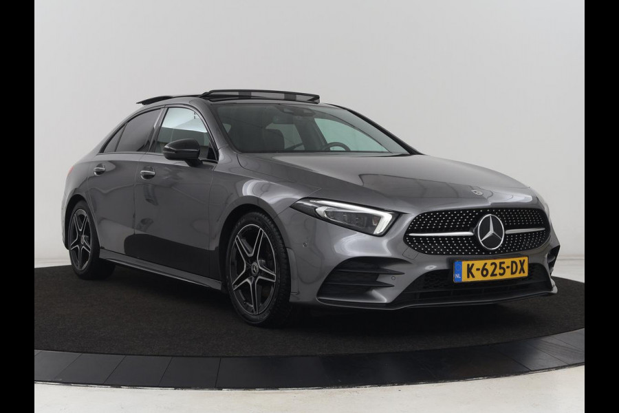 Mercedes-Benz A-Klasse 180 AMG | Panoramadak | Matrix LED | Sfeerverlichting | Keyless | Camera | Carplay | Leder/Alcantara | Memory | Keyless | Widescreen | Mercedes-Benz A-Klasse 180 AMG | Panoramadak | Matrix LED | Sfeerverlichting | Keyless | Camera | Carplay | Leder/Alcantara | Memory | Keyless | Widescreen |