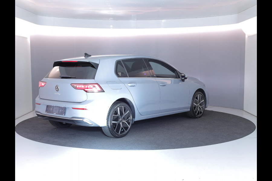 Volkswagen Golf 1.5 eTSI 50 Jahre Edition 150 pk Automaat (DSG) | Navigatie | Panoramadak | Parkeersensoren (Park assist)  | Achteruitrijcamera | Matrix LED koplampen | Stoelverwarming | Volkswagen Golf 1.5 eTSI 50 Jahre Edition 150 pk Automaat (DSG) | Navigatie | Panoramadak | Parkeersensoren (Park assist)  | Achteruitrijcamera | Matrix LED koplampen | Stoelverwarming |