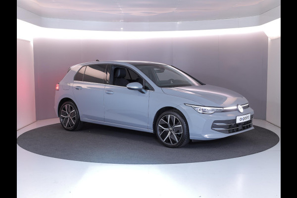 Volkswagen Golf 1.5 eTSI 50 Jahre Edition 150 pk Automaat (DSG) | Navigatie | Panoramadak | Parkeersensoren (Park assist)  | Achteruitrijcamera | Matrix LED koplampen | Stoelverwarming | Volkswagen Golf 1.5 eTSI 50 Jahre Edition 150 pk Automaat (DSG) | Navigatie | Panoramadak | Parkeersensoren (Park assist)  | Achteruitrijcamera | Matrix LED koplampen | Stoelverwarming |
