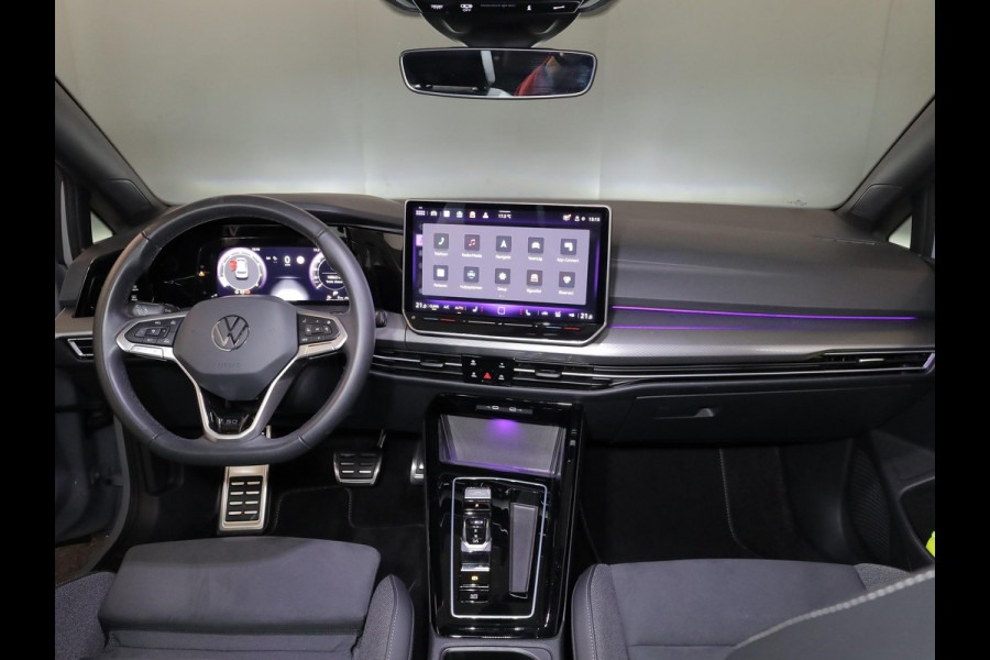 Volkswagen Golf 1.5 eTSI 50 Jahre Edition 150 pk Automaat (DSG) | Navigatie | Panoramadak | Parkeersensoren (Park assist)  | Achteruitrijcamera | Matrix LED koplampen | Stoelverwarming | Volkswagen Golf 1.5 eTSI 50 Jahre Edition 150 pk Automaat (DSG) | Navigatie | Panoramadak | Parkeersensoren (Park assist)  | Achteruitrijcamera | Matrix LED koplampen | Stoelverwarming |