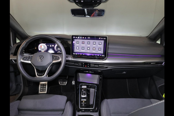 Volkswagen Golf 1.5 eTSI 50 Jahre Edition 150 pk Automaat (DSG) | Navigatie | Panoramadak | Parkeersensoren (Park assist)  | Achteruitrijcamera | Matrix LED koplampen | Stoelverwarming | Volkswagen Golf 1.5 eTSI 50 Jahre Edition 150 pk Automaat (DSG) | Navigatie | Panoramadak | Parkeersensoren (Park assist)  | Achteruitrijcamera | Matrix LED koplampen | Stoelverwarming |