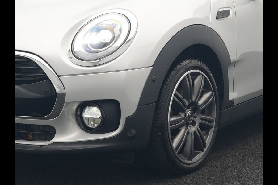 MINI Clubman 1.5 Cooper Chili Handgeschakeld 136pk | Panodak | Harman & Kardon | Apple Carplay | Lederen Sportstoelen | Navigatie | Cruise Control | Sportstuur | MINI Clubman 1.5 Cooper Chili Handgeschakeld 136pk | Panodak | Harman & Kardon | Apple Carplay | Lederen Sportstoelen | Navigatie | Cruise Control | Sportstuur |