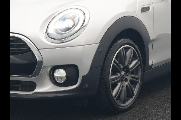 MINI Clubman 1.5 Cooper Chili Handgeschakeld 136pk | Panodak | Harman & Kardon | Apple Carplay | Lederen Sportstoelen | Navigatie | Cruise Control | Sportstuur | MINI Clubman 1.5 Cooper Chili Handgeschakeld 136pk | Panodak | Harman & Kardon | Apple Carplay | Lederen Sportstoelen | Navigatie | Cruise Control | Sportstuur |