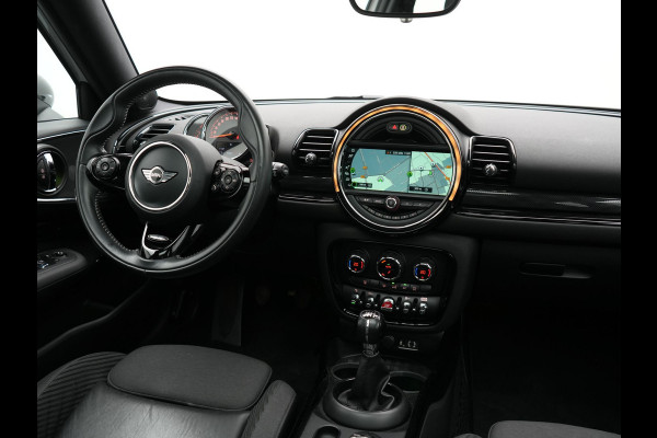 MINI Clubman 1.5 Cooper Chili Handgeschakeld 136pk | Panodak | Harman & Kardon | Apple Carplay | Lederen Sportstoelen | Navigatie | Cruise Control | Sportstuur | MINI Clubman 1.5 Cooper Chili Handgeschakeld 136pk | Panodak | Harman & Kardon | Apple Carplay | Lederen Sportstoelen | Navigatie | Cruise Control | Sportstuur |