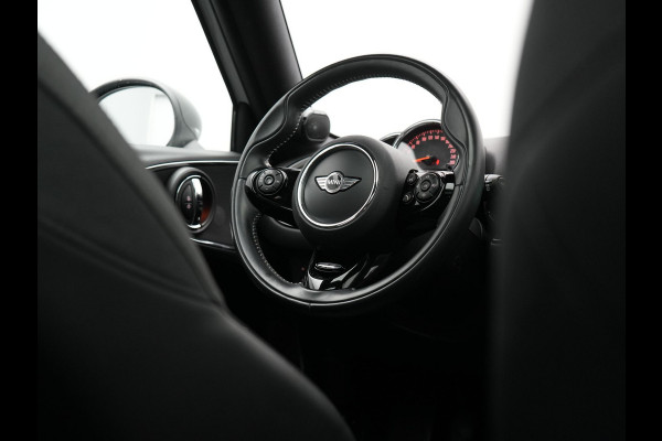MINI Clubman 1.5 Cooper Chili Handgeschakeld 136pk | Panodak | Harman & Kardon | Apple Carplay | Lederen Sportstoelen | Navigatie | Cruise Control | Sportstuur | MINI Clubman 1.5 Cooper Chili Handgeschakeld 136pk | Panodak | Harman & Kardon | Apple Carplay | Lederen Sportstoelen | Navigatie | Cruise Control | Sportstuur |