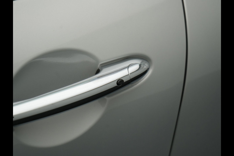 MINI Clubman 1.5 Cooper Chili Handgeschakeld 136pk | Panodak | Harman & Kardon | Apple Carplay | Lederen Sportstoelen | Navigatie | Cruise Control | Sportstuur | MINI Clubman 1.5 Cooper Chili Handgeschakeld 136pk | Panodak | Harman & Kardon | Apple Carplay | Lederen Sportstoelen | Navigatie | Cruise Control | Sportstuur |