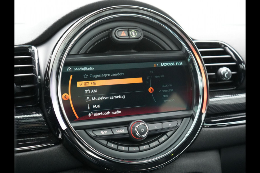 MINI Clubman 1.5 Cooper Chili Handgeschakeld 136pk | Panodak | Harman & Kardon | Apple Carplay | Lederen Sportstoelen | Navigatie | Cruise Control | Sportstuur | MINI Clubman 1.5 Cooper Chili Handgeschakeld 136pk | Panodak | Harman & Kardon | Apple Carplay | Lederen Sportstoelen | Navigatie | Cruise Control | Sportstuur |