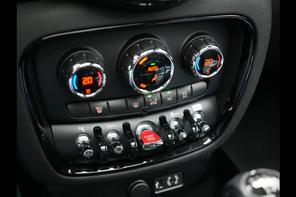 MINI Clubman 1.5 Cooper Chili Handgeschakeld 136pk | Panodak | Harman & Kardon | Apple Carplay | Lederen Sportstoelen | Navigatie | Cruise Control | Sportstuur | MINI Clubman 1.5 Cooper Chili Handgeschakeld 136pk | Panodak | Harman & Kardon | Apple Carplay | Lederen Sportstoelen | Navigatie | Cruise Control | Sportstuur |