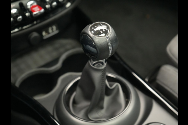 MINI Clubman 1.5 Cooper Chili Handgeschakeld 136pk | Panodak | Harman & Kardon | Apple Carplay | Lederen Sportstoelen | Navigatie | Cruise Control | Sportstuur | MINI Clubman 1.5 Cooper Chili Handgeschakeld 136pk | Panodak | Harman & Kardon | Apple Carplay | Lederen Sportstoelen | Navigatie | Cruise Control | Sportstuur |