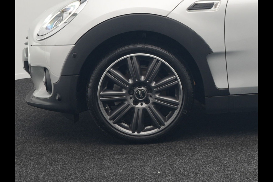 MINI Clubman 1.5 Cooper Chili Handgeschakeld 136pk | Panodak | Harman & Kardon | Apple Carplay | Lederen Sportstoelen | Navigatie | Cruise Control | Sportstuur | MINI Clubman 1.5 Cooper Chili Handgeschakeld 136pk | Panodak | Harman & Kardon | Apple Carplay | Lederen Sportstoelen | Navigatie | Cruise Control | Sportstuur |