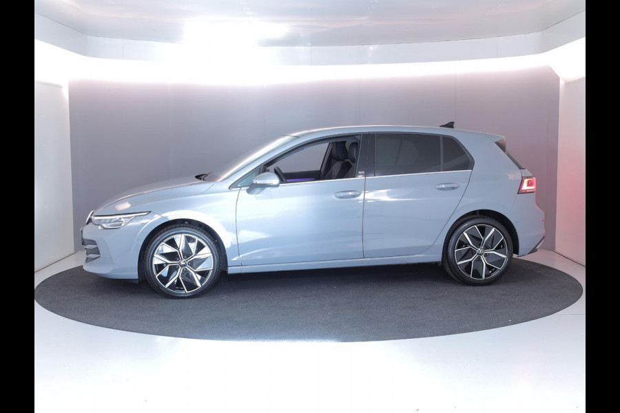 Volkswagen Golf 1.5 eTSI 50 Jahre Edition 150 pk Automaat (DSG) | Navigatie | Panoramadak | Parkeersensoren (Park assist)  | Achteruitrijcamera | Matrix LED koplampen | Stoelverwarming | Volkswagen Golf 1.5 eTSI 50 Jahre Edition 150 pk Automaat (DSG) | Navigatie | Panoramadak | Parkeersensoren (Park assist)  | Achteruitrijcamera | Matrix LED koplampen | Stoelverwarming |