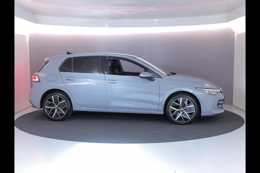 Volkswagen Golf 1.5 eTSI 50 Jahre Edition 150 pk Automaat (DSG) | Navigatie | Panoramadak | Parkeersensoren (Park assist)  | Achteruitrijcamera | Matrix LED koplampen | Stoelverwarming | Volkswagen Golf 1.5 eTSI 50 Jahre Edition 150 pk Automaat (DSG) | Navigatie | Panoramadak | Parkeersensoren (Park assist)  | Achteruitrijcamera | Matrix LED koplampen | Stoelverwarming |
