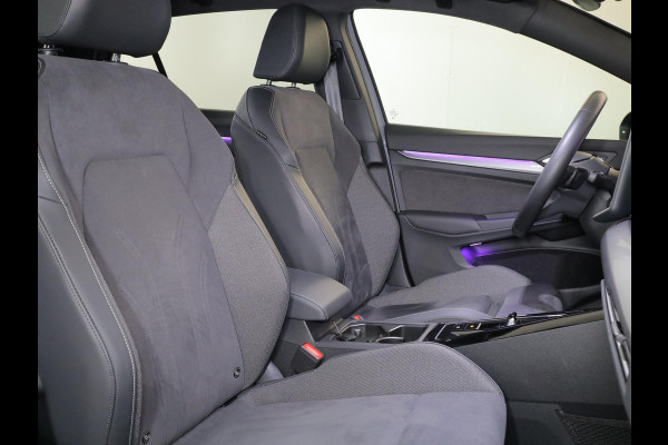 Volkswagen Golf 1.5 eTSI 50 Jahre Edition 150 pk Automaat (DSG) | Navigatie | Panoramadak | Parkeersensoren (Park assist)  | Achteruitrijcamera | Matrix LED koplampen | Stoelverwarming | Volkswagen Golf 1.5 eTSI 50 Jahre Edition 150 pk Automaat (DSG) | Navigatie | Panoramadak | Parkeersensoren (Park assist)  | Achteruitrijcamera | Matrix LED koplampen | Stoelverwarming |