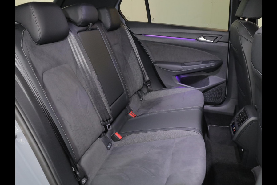 Volkswagen Golf 1.5 eTSI 50 Jahre Edition 150 pk Automaat (DSG) | Navigatie | Panoramadak | Parkeersensoren (Park assist)  | Achteruitrijcamera | Matrix LED koplampen | Stoelverwarming | Volkswagen Golf 1.5 eTSI 50 Jahre Edition 150 pk Automaat (DSG) | Navigatie | Panoramadak | Parkeersensoren (Park assist)  | Achteruitrijcamera | Matrix LED koplampen | Stoelverwarming |