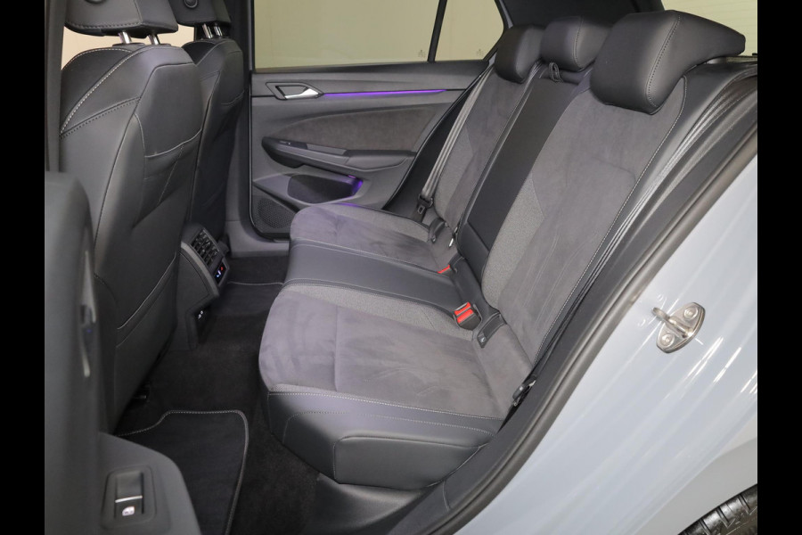 Volkswagen Golf 1.5 eTSI 50 Jahre Edition 150 pk Automaat (DSG) | Navigatie | Panoramadak | Parkeersensoren (Park assist)  | Achteruitrijcamera | Matrix LED koplampen | Stoelverwarming | Volkswagen Golf 1.5 eTSI 50 Jahre Edition 150 pk Automaat (DSG) | Navigatie | Panoramadak | Parkeersensoren (Park assist)  | Achteruitrijcamera | Matrix LED koplampen | Stoelverwarming |