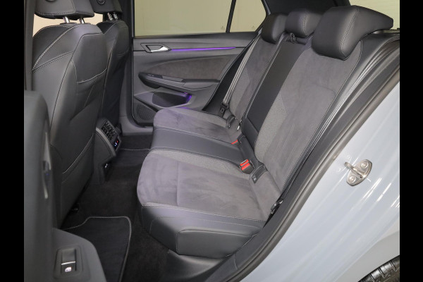 Volkswagen Golf 1.5 eTSI 50 Jahre Edition 150 pk Automaat (DSG) | Navigatie | Panoramadak | Parkeersensoren (Park assist)  | Achteruitrijcamera | Matrix LED koplampen | Stoelverwarming | Volkswagen Golf 1.5 eTSI 50 Jahre Edition 150 pk Automaat (DSG) | Navigatie | Panoramadak | Parkeersensoren (Park assist)  | Achteruitrijcamera | Matrix LED koplampen | Stoelverwarming |