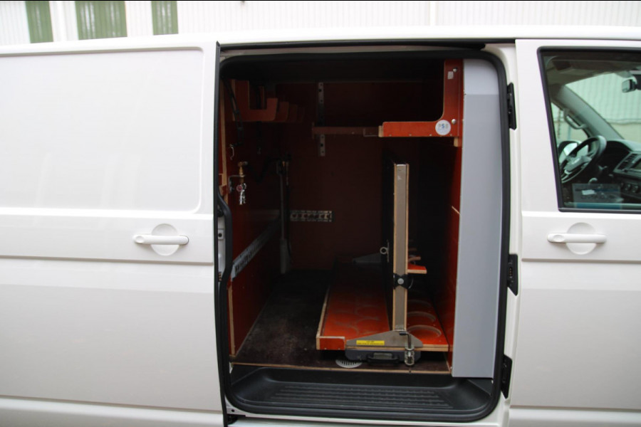 Volkswagen Transporter 2.0 TDI 114PK L1H1 Highline / Multi stuur / PDC 2x / Klep / Cruise